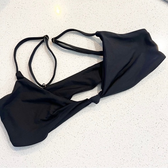 O’Neil women’s black bikini top Xsmall XS bathing suit swimwear - Picture 2 of 3